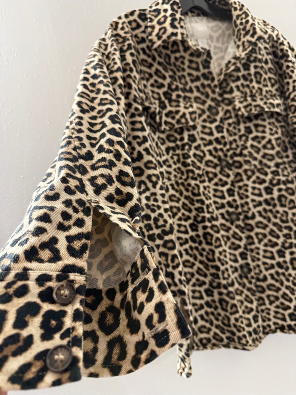 Leopard Print Shacket Long Sleeves Jacket Med Layering Casual Day to Night shirt - Picture 3 of 10
